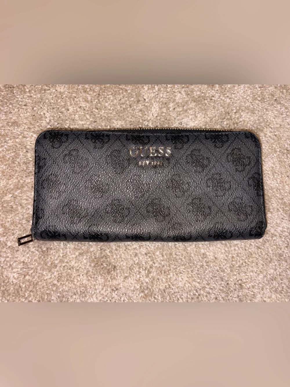 Guess wallet black